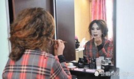 红大爷男扮女装视频无删减,一场跨越性别的时尚秀